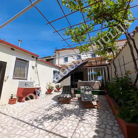 Apartment House Julija *